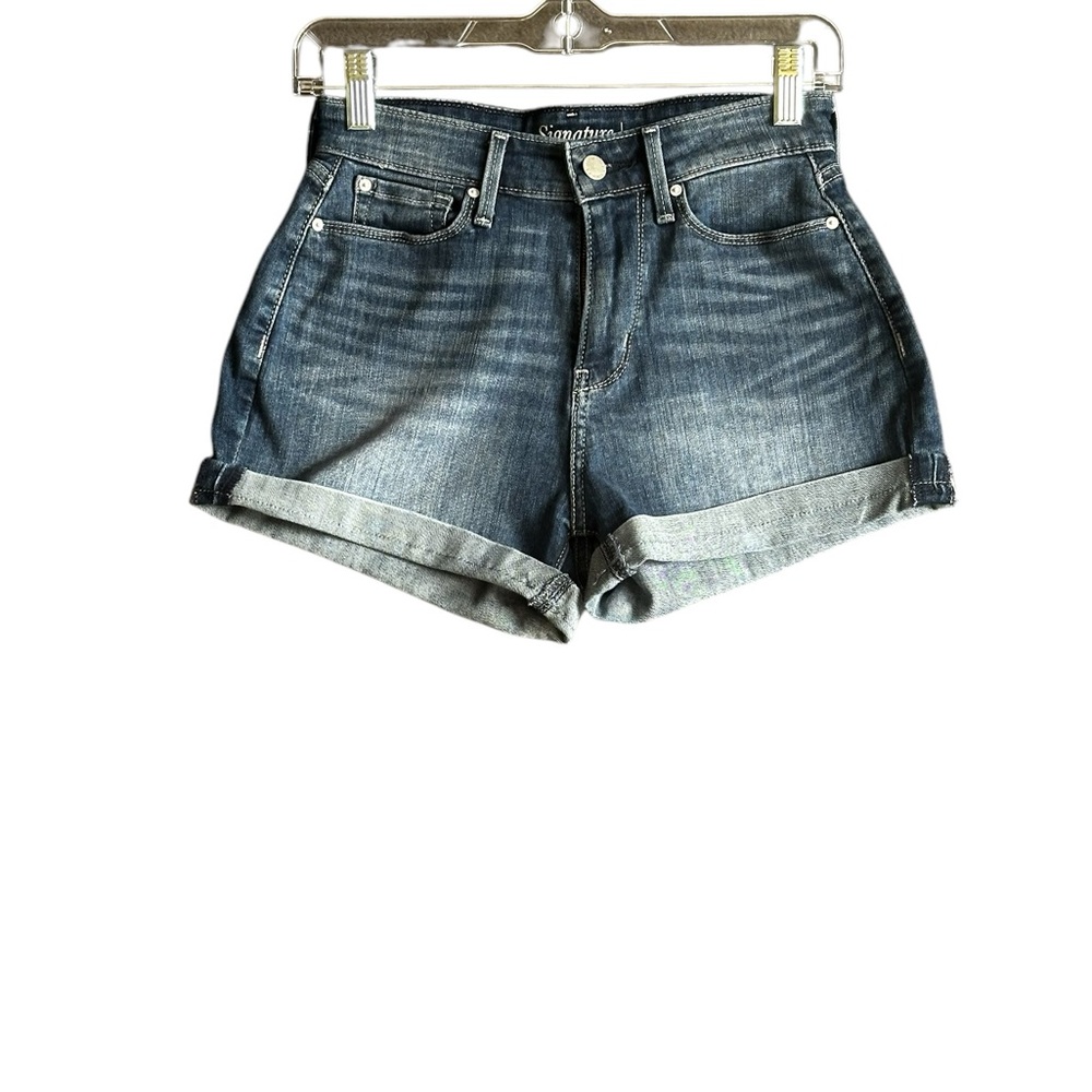 SIGNATURE LEVI STRAUSS WOMANS HIGH RISE SHORTS SZ 2 waist 26